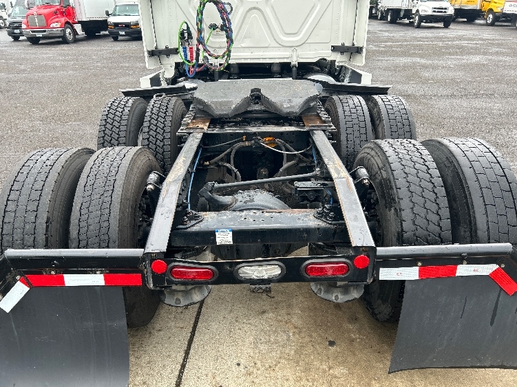 Used 2022 Freightliner Cascadia - photo 8