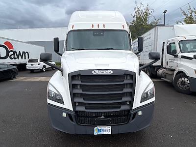 Used 2022 Freightliner Cascadia Detroit DD15AT Semi Truck with Sleeper Cab for sale #464238 - photo 2