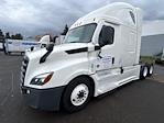 Used 2022 Freightliner Cascadia Detroit DD15AT Semi Truck with Sleeper Cab for sale #464238 - photo 3