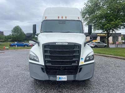 Used 2022 Freightliner Cascadia Detroit DD15AT Semi Truck with Sleeper Cab for sale #464239 - photo 2