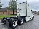 Used 2022 Freightliner Cascadia Detroit DD15AT Semi Truck with Sleeper Cab for sale #464239 - photo 7