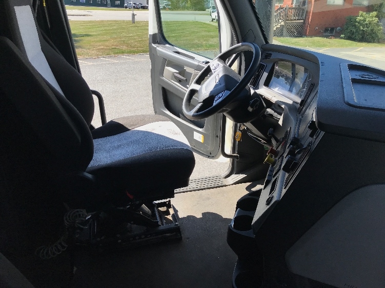 Used 2022 Freightliner Cascadia - photo 17