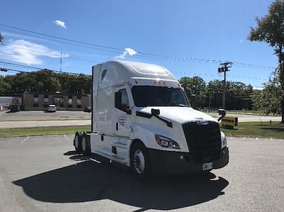 Used 2022 Freightliner Cascadia Detroit DD15AT Semi Truck with Sleeper Cab for sale #464253 - photo 1