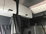 Used 2022 Freightliner Cascadia Detroit DD15AT Semi Truck with Sleeper Cab for sale #464253 - photo 19