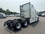 Used 2022 Freightliner Cascadia Detroit DD15AT Semi Truck with Sleeper Cab for sale #464255 - photo 7