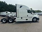 Used 2022 Freightliner Cascadia Detroit DD15AT Semi Truck with Sleeper Cab for sale #464255 - photo 8