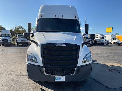 Used 2022 Freightliner Cascadia Detroit DD15AT Semi Truck with Sleeper Cab for sale #464260 - photo 2
