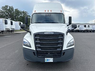 Used 2022 Freightliner Cascadia Detroit DD15AT Semi Truck with Sleeper Cab for sale #464272 - photo 2