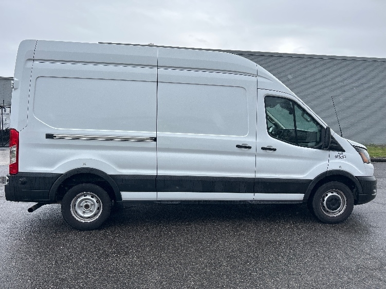 Used 2022 Ford Transit 250 - photo 14