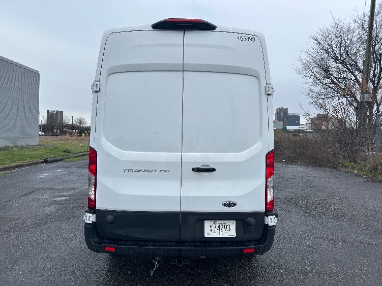 Used 2022 Ford Transit 250 - photo 8
