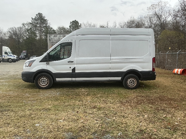 Used 2022 Ford Transit 250 - photo 6