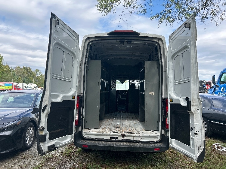 Used 2022 Ford Transit 250 - photo 10