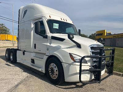 Used 2022 Freightliner Cascadia Detroit DD15AT Semi Truck with Sleeper Cab for sale #466632 - photo 1