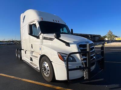 Used 2022 Freightliner Cascadia Detroit DD15AT Semi Truck with Sleeper Cab for sale #466633 - photo 1