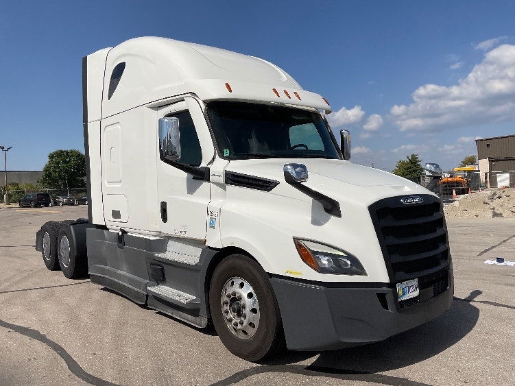 Used 2022 Freightliner Cascadia - photo 1