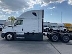 Used 2022 Freightliner Cascadia Detroit DD15AT Semi Truck with Sleeper Cab for sale #468426 - photo 4