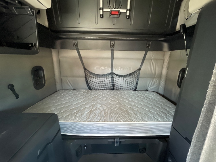Used 2022 Freightliner Cascadia - photo 18