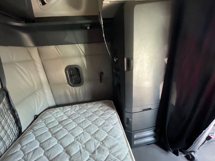 Used 2022 Freightliner Cascadia - photo 20