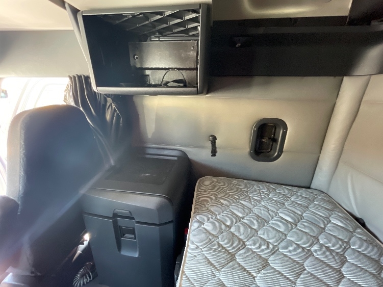 Used 2022 Freightliner Cascadia - photo 21