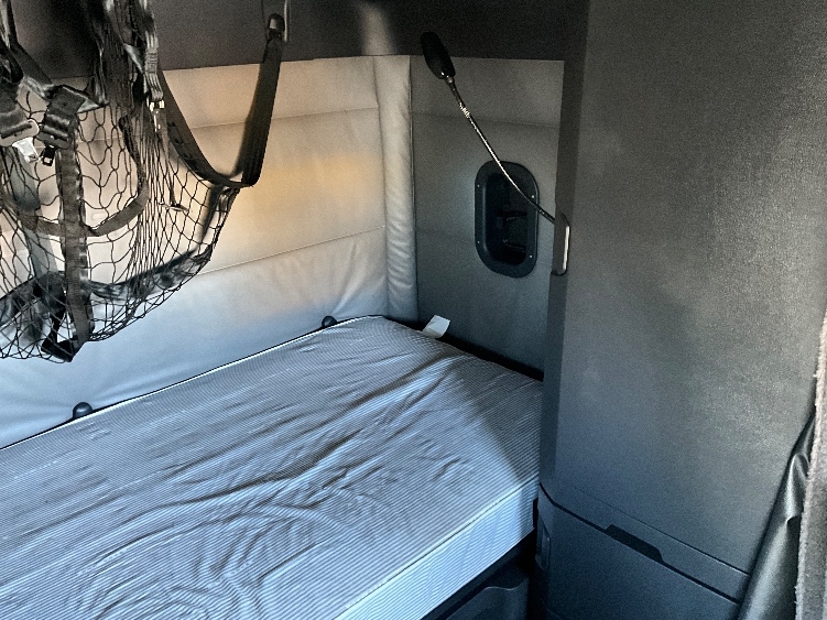 Used 2022 Freightliner Cascadia - photo 20