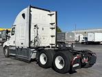 Used 2022 Freightliner Cascadia Detroit DD15AT Semi Truck with Sleeper Cab for sale #468430 - photo 5