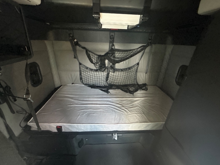 Used 2022 Freightliner Cascadia - photo 18