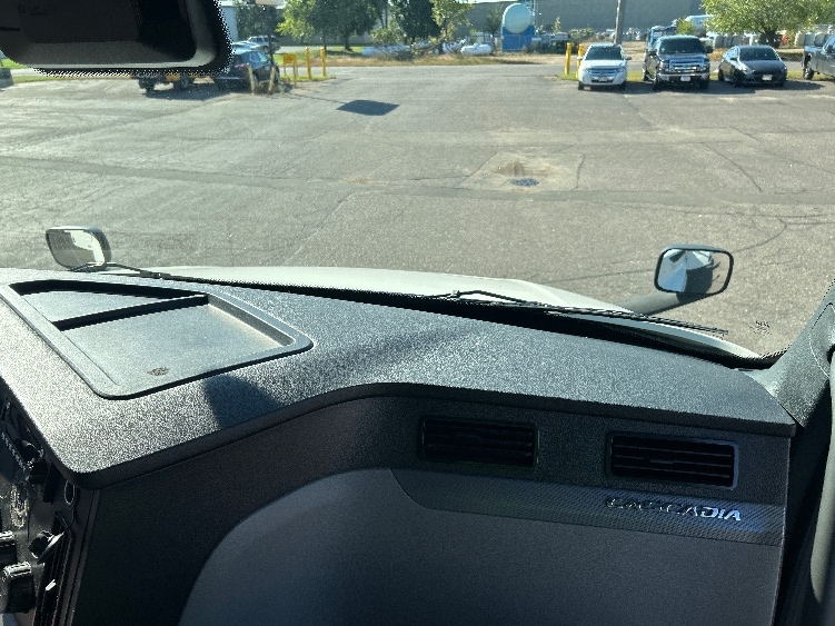 Used 2022 Freightliner Cascadia - photo 16
