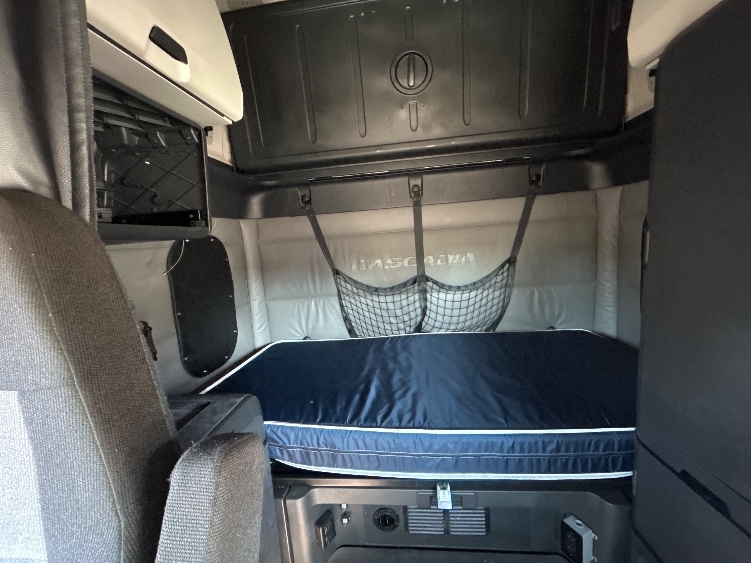 Used 2022 Freightliner Cascadia - photo 18