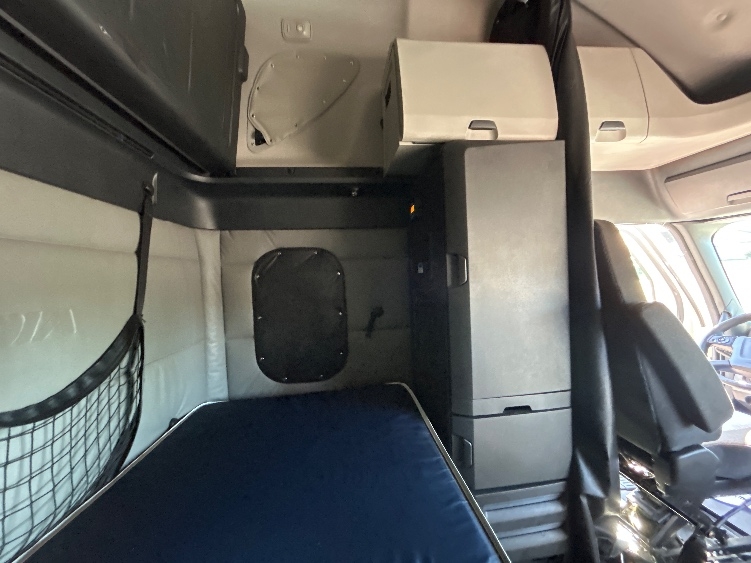 Used 2022 Freightliner Cascadia - photo 20