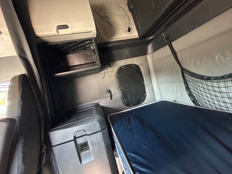 Used 2022 Freightliner Cascadia - photo 21