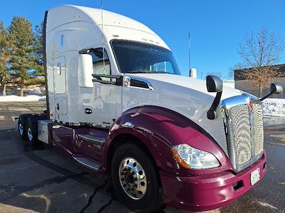 Used 2020 Kenworth T680 - photo 1