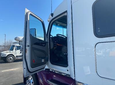 Used 2020 Peterbilt 579 - photo 1