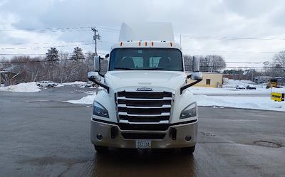 Used 2019 Freightliner Cascadia - photo 1