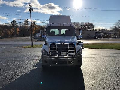 Used 2020 Freightliner Cascadia Detroit DD13 Semi Truck for sale #4810 - photo 2