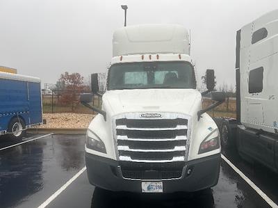 Used 2022 Freightliner Cascadia Detroit DD13 Semi Truck for sale #482899 - photo 2