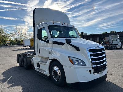 Used 2022 Freightliner Cascadia Detroit DD13 Semi Truck for sale #483018 - photo 1