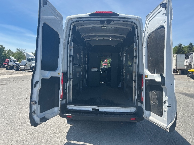 Used 2023 Ford Transit 250 - photo 10