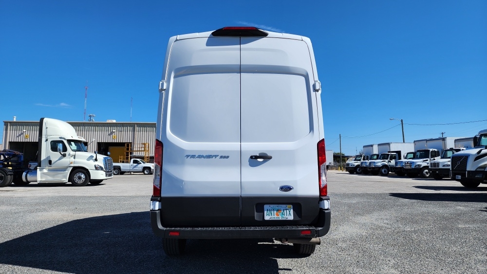 Used 2021 Ford Transit 250 - photo 9