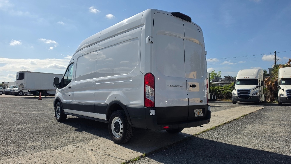 Used 2021 Ford Transit 250 - photo 8