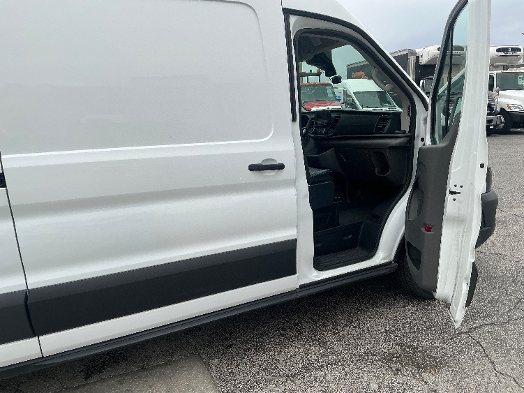 Used 2021 Ford Transit 250 - photo 22