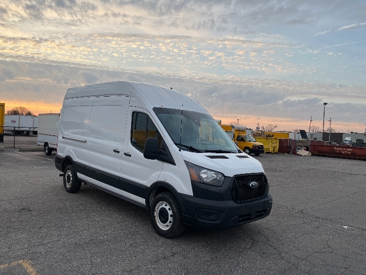 Used 2021 Ford Transit 250 - photo 1