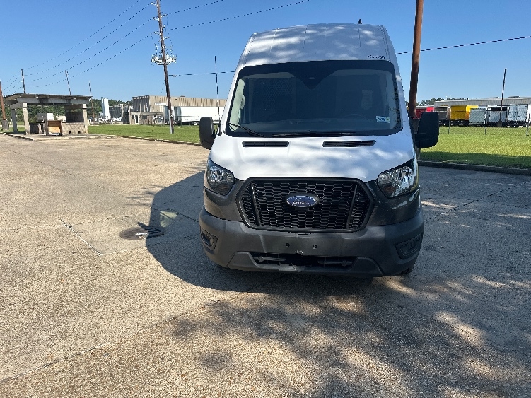Used 2021 Ford Transit 250 - photo 2