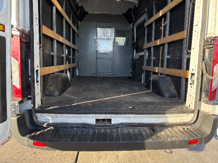 Used 2021 Ford Transit 250 - photo 10