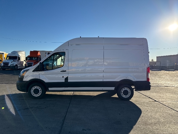 Used 2021 Ford Transit 250 - photo 6