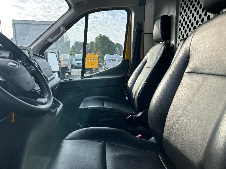 Used 2021 Ford Transit 250 - photo 17