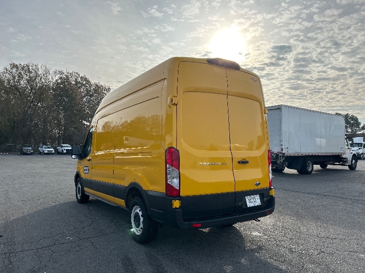 Used 2021 Ford Transit 250 - photo 7