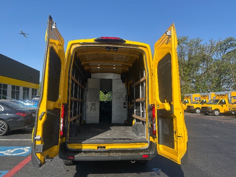 Used 2021 Ford Transit 250 - photo 10