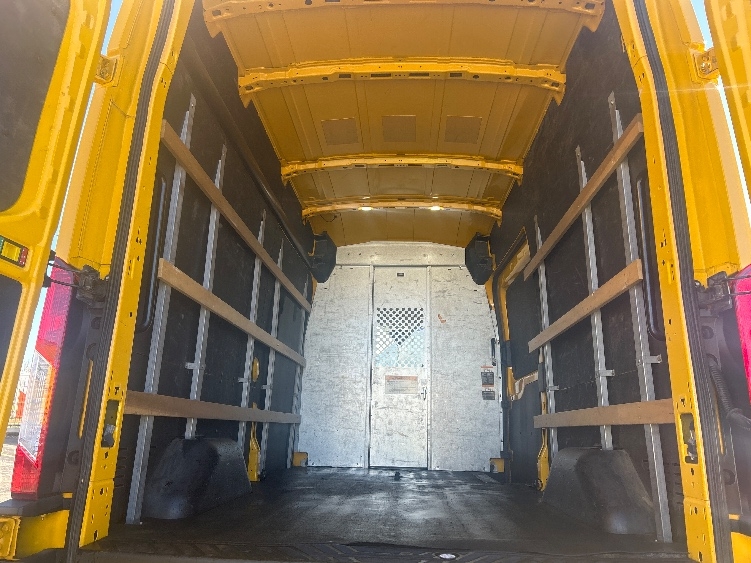 Used 2021 Ford Transit 250 - photo 10