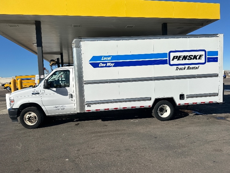 Used 2022 Ford E-350 - photo 6