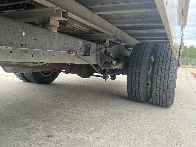 Used 2022 Ford E-350 - photo 7
